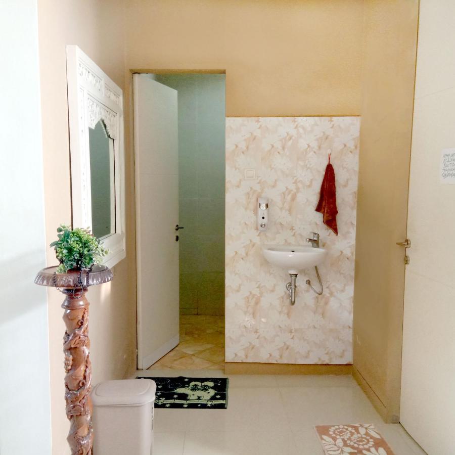 Mutiara Balecatur Guest House Yogyakarta Luaran gambar