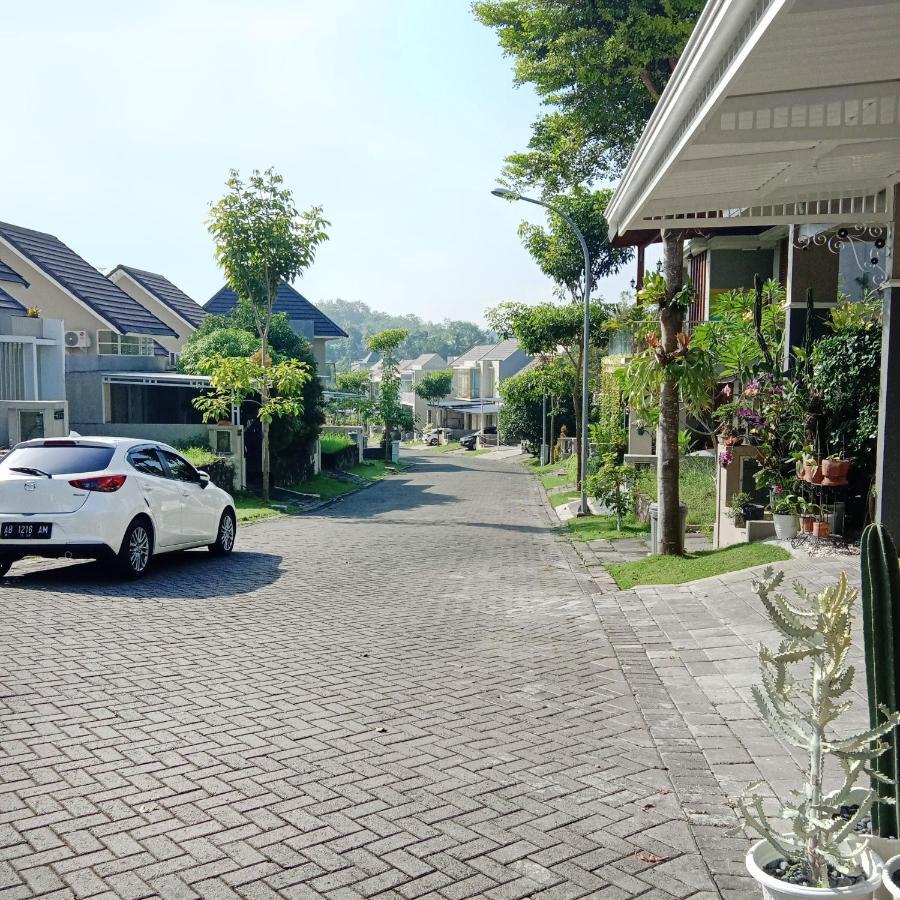 Mutiara Balecatur Guest House Yogyakarta Luaran gambar